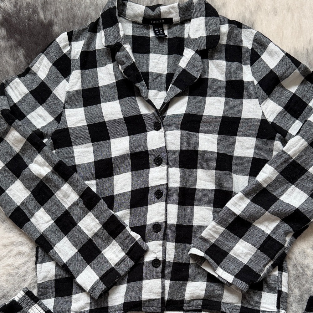 🔥4/$20 Flannel Pajama Set - Picture 4 of 14